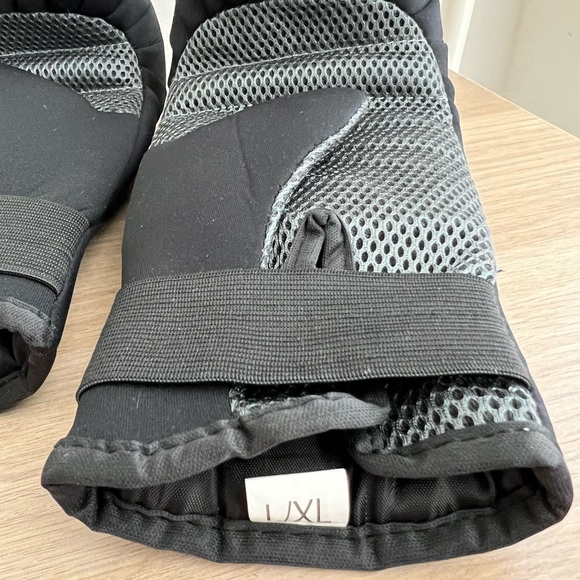 {Century} Neoprene Boxing Bag Gloves w/ Training Mitts - Picture 6 of 12